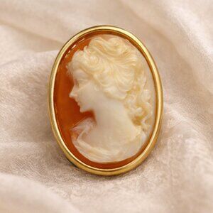 Vintage Estate Carved Oval Cameo Pendant Off White Beauty